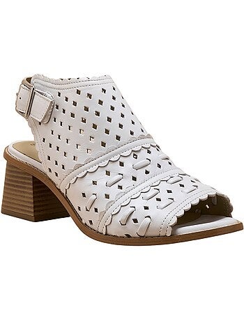 Sandales cuir perforé forme montante