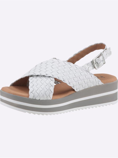 Sandales De Fabrication Espagnole - Taille Standard - helline - Kiabi