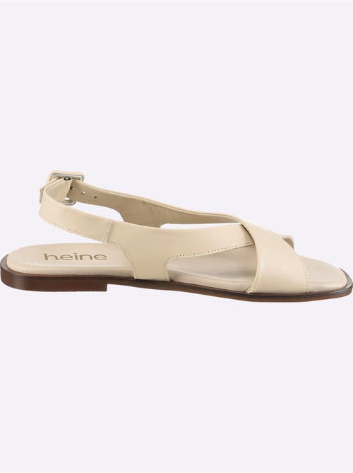 Sandales De Fabrication Espagnole - Taille Standard - helline - Kiabi