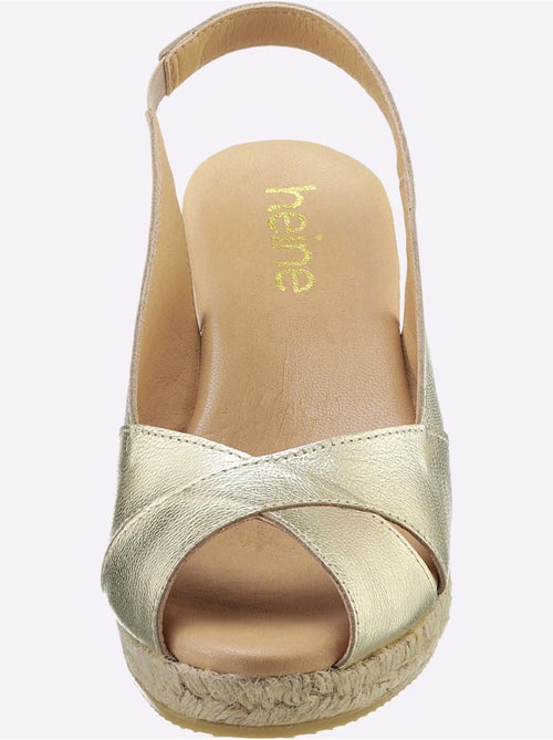 Sandales De Fabrication Espagnole - Taille Standard - helline - Kiabi