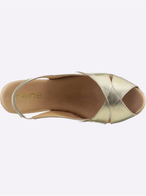 Sandales De Fabrication Espagnole - Taille Standard - helline - Kiabi