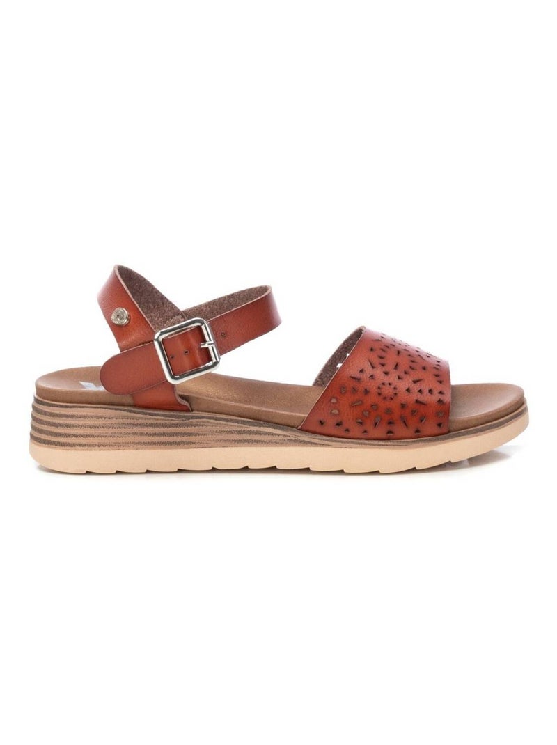 Sandales décontractées à boucle Camel - Kiabi