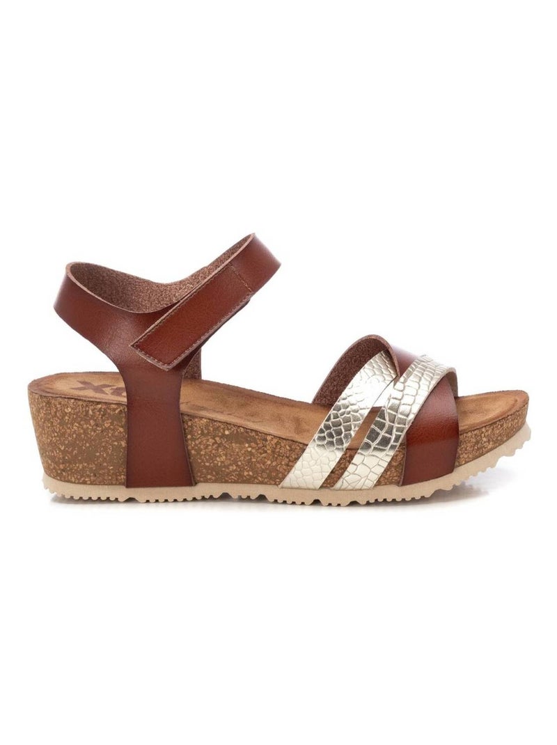 Sandales décontractées à semelle compensée avec sangle ajustable Camel - Kiabi