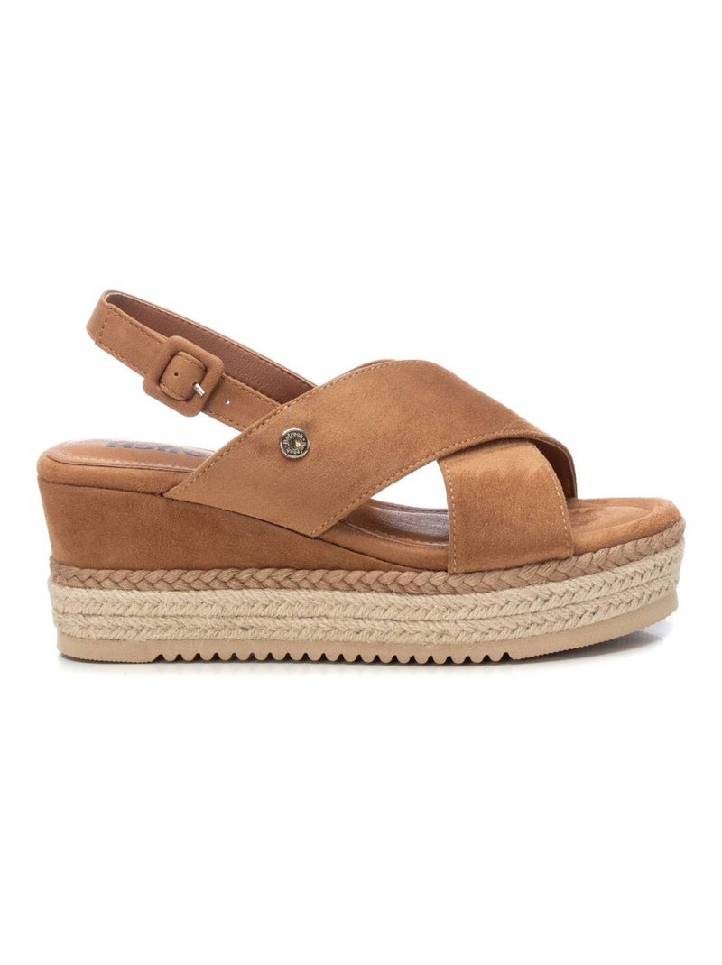 Sandales décontractées avec boucle et semelle compensée Camel - Kiabi