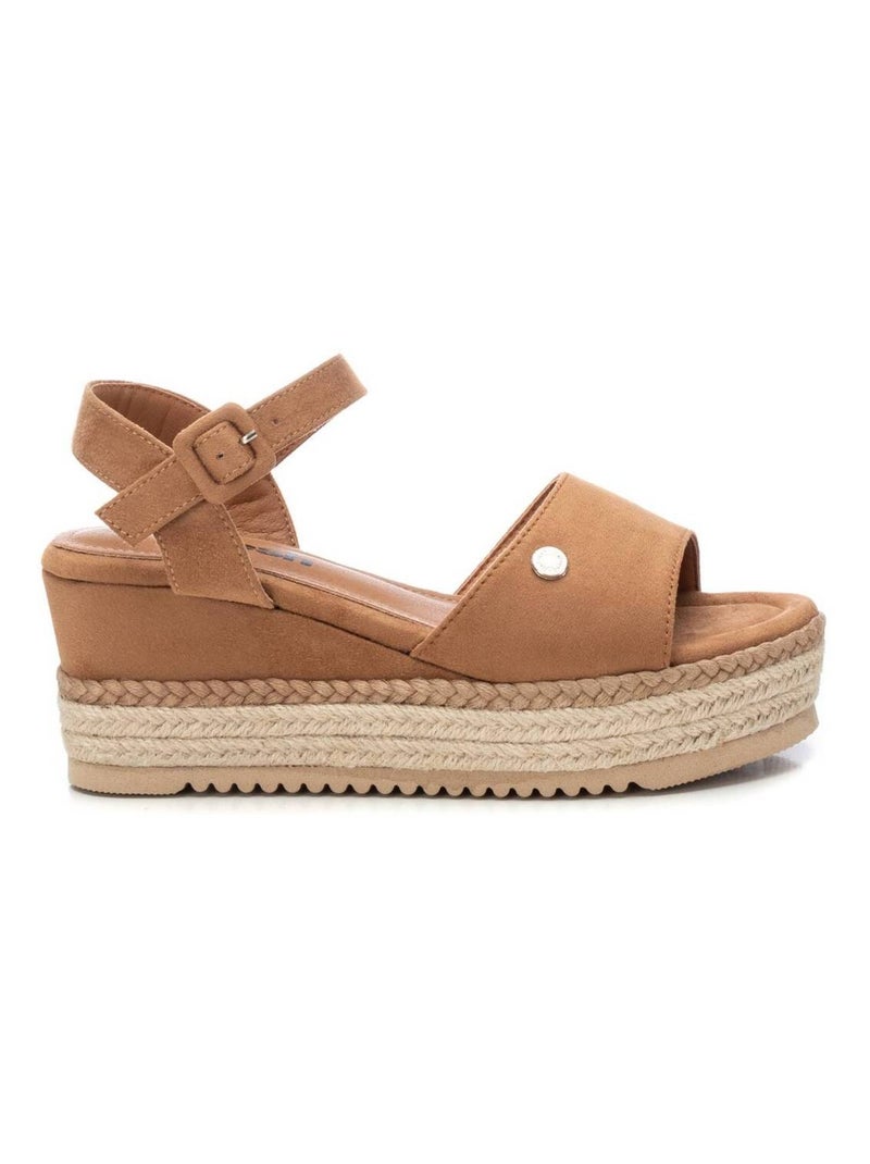 Sandales décontractées avec boucle et semelle compensée Camel - Kiabi