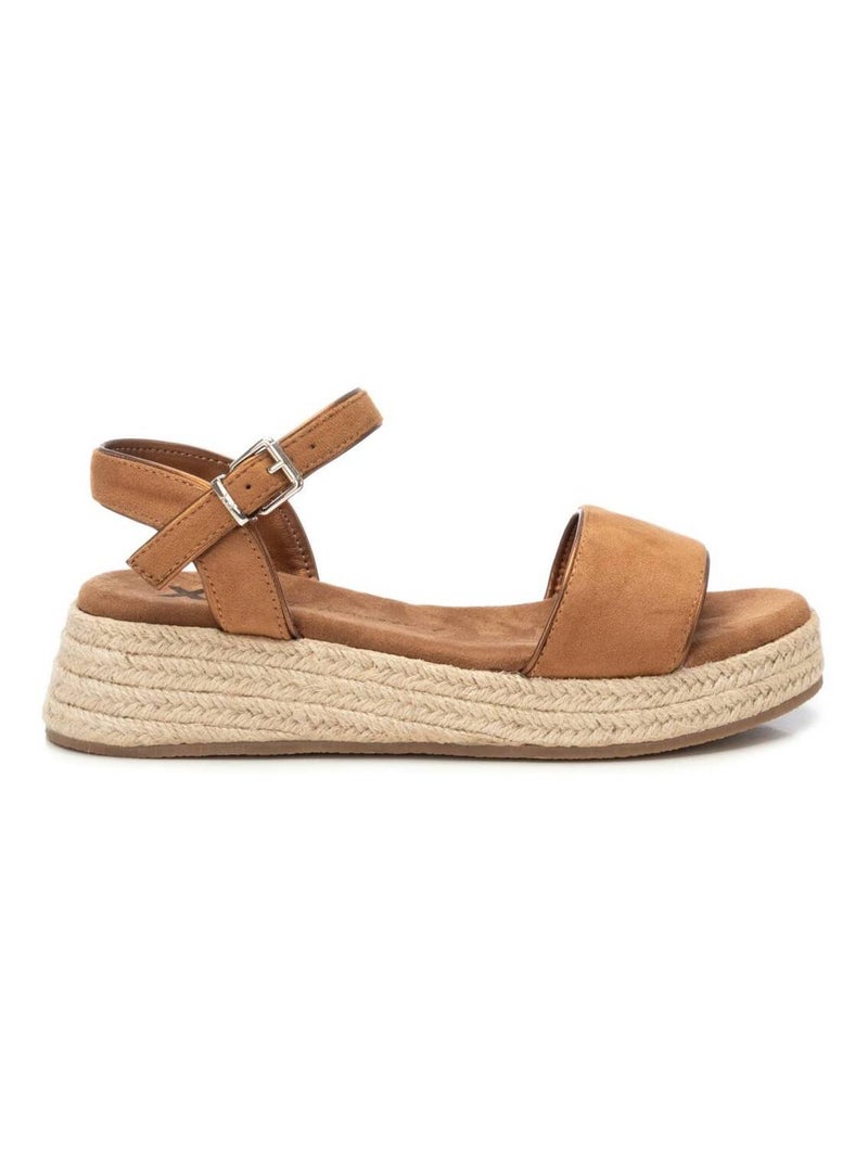 Sandales décontractées avec boucle et semelle compensée Camel - Kiabi