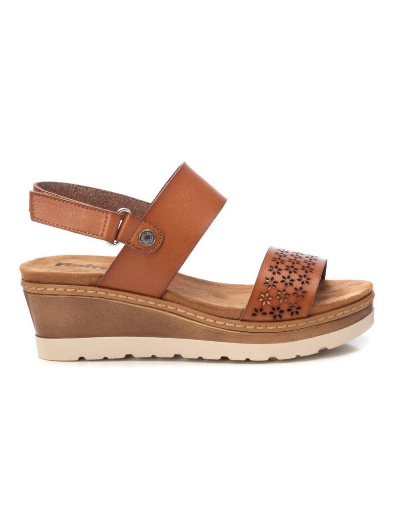 Sandales décontractées avec boucle et semelle compensée Camel - Kiabi