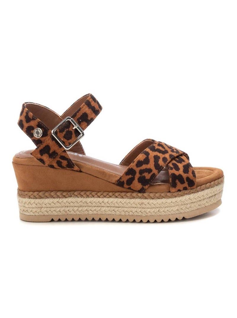 Sandales décontractées avec boucle et semelle compensée Camel - Kiabi