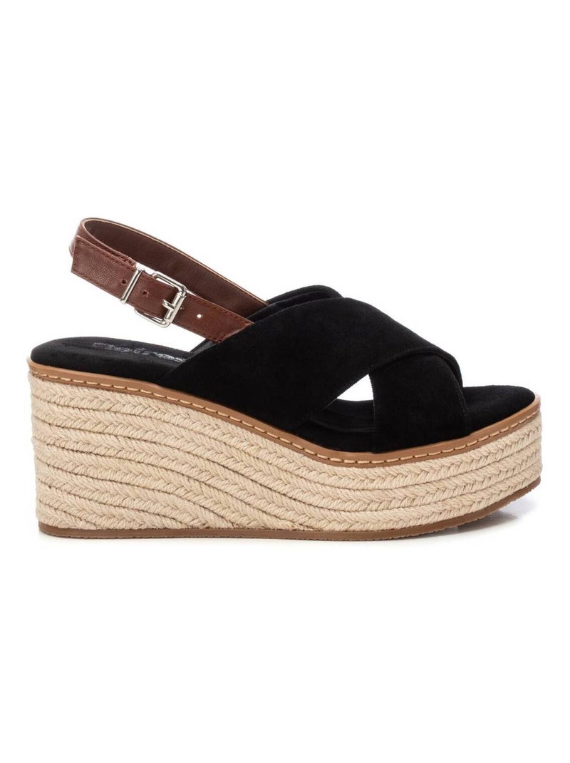 Sandales décontractées avec boucle et semelle compensée Noir - Kiabi