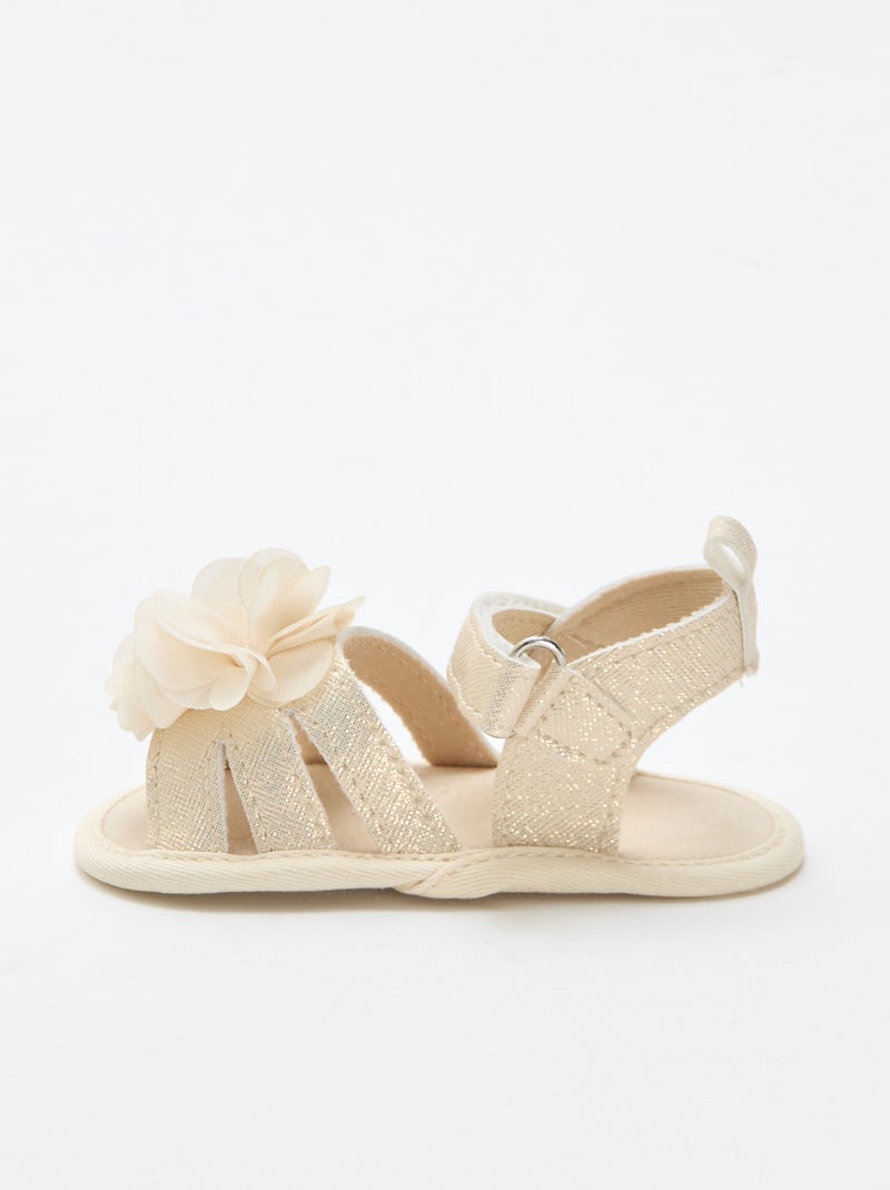 Sandales dorées avec fleur Jaune - Kiabi