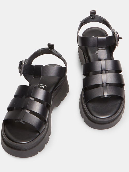 Sandales en cuir à fines brides. BATA - Kiabi