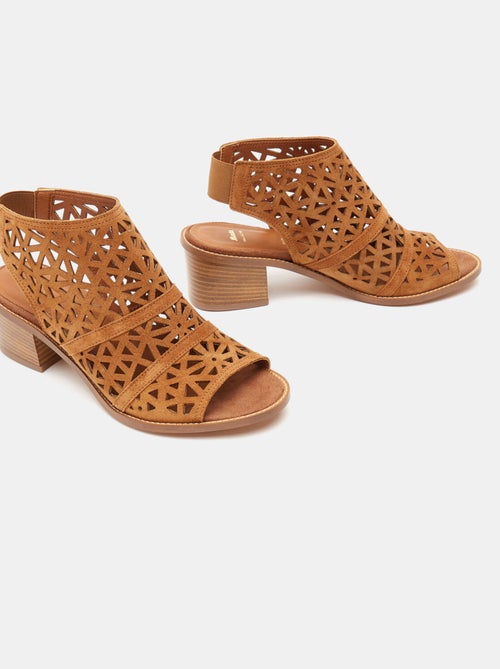 Sandales en cuir ajouré BATA - Kiabi