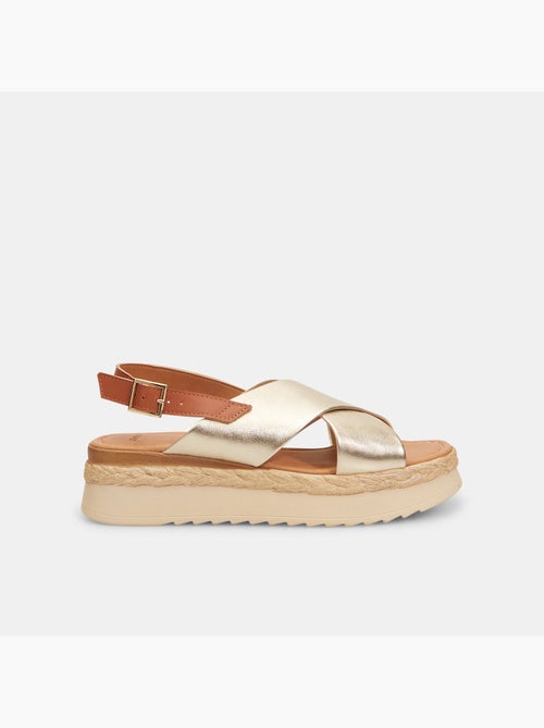 Sandales en cuir avec bandes croisées et semelle plateforme BATA - Kiabi