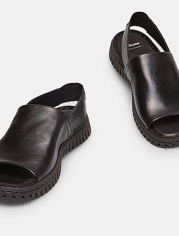 Sandales en cuir avec bride élastique BATA