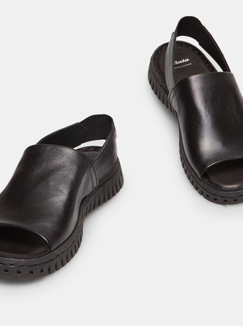 Sandales en cuir avec bride élastique BATA - Kiabi Sandales en cuir avec bride élastique BATA - Kiabi