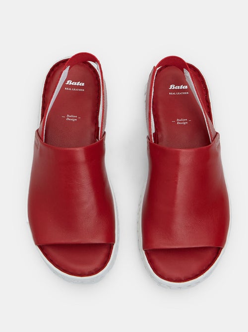 Sandales en cuir avec bride élastique BATA - Kiabi