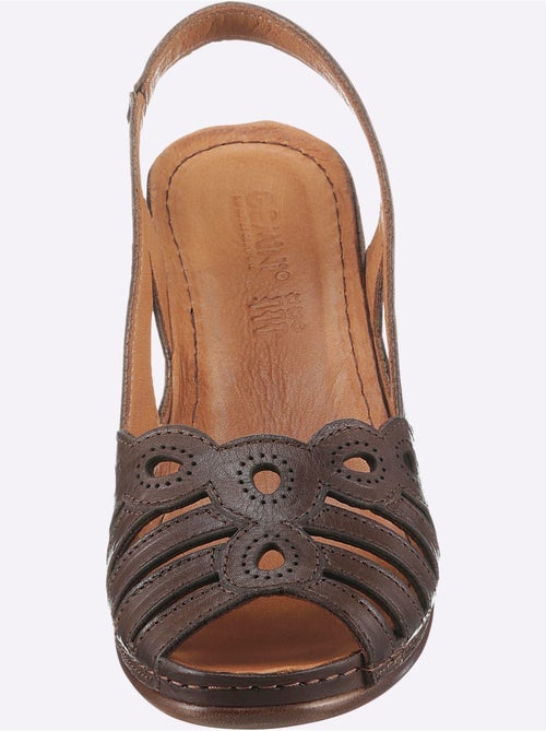 Sandales en cuir avec motif feuilles et semelle amortissante - Taille standard - Witt - Kiabi Sandales en cuir avec motif feuilles et semelle amortissante - Taille standard - Witt - Kiabi