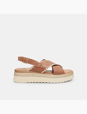 Sandales en cuir avec plateforme 3 cm BATA