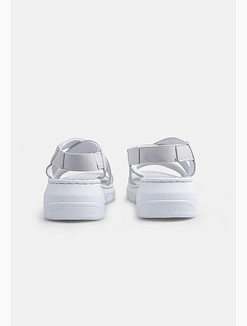 Sandales en cuir avec plateforme BATA