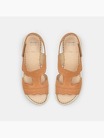 Sandales en cuir avec plateforme BATA