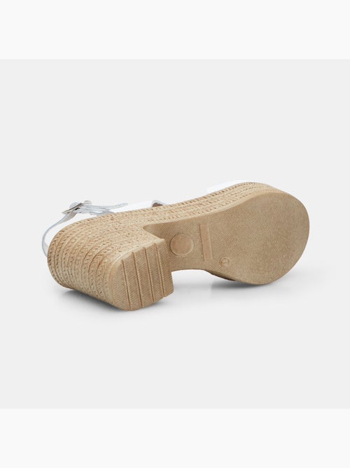Sandales  en cuir avec talon BATA - Kiabi