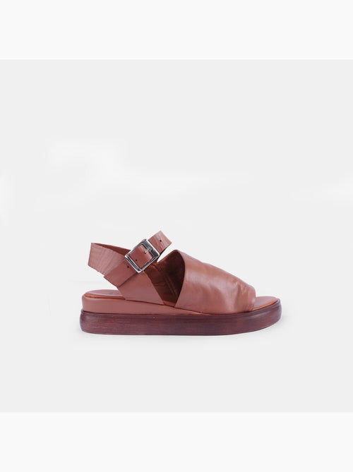 Sandales en cuir  avec talon BATA - Kiabi