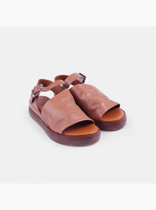 Sandales en cuir  avec talon BATA - Kiabi