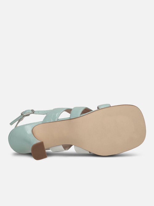 Sandales en cuir avec talon de 9 cm BATA - Kiabi Sandales en cuir avec talon de 9 cm BATA - Kiabi