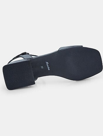 Sandales en cuir confortables avec talon BATA