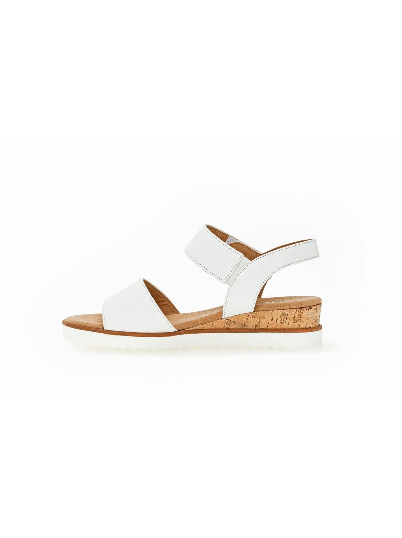 Sandales  en cuir lisse Blanc - Kiabi