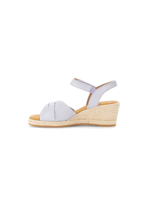 Sandales  en cuir lisse - Kiabi