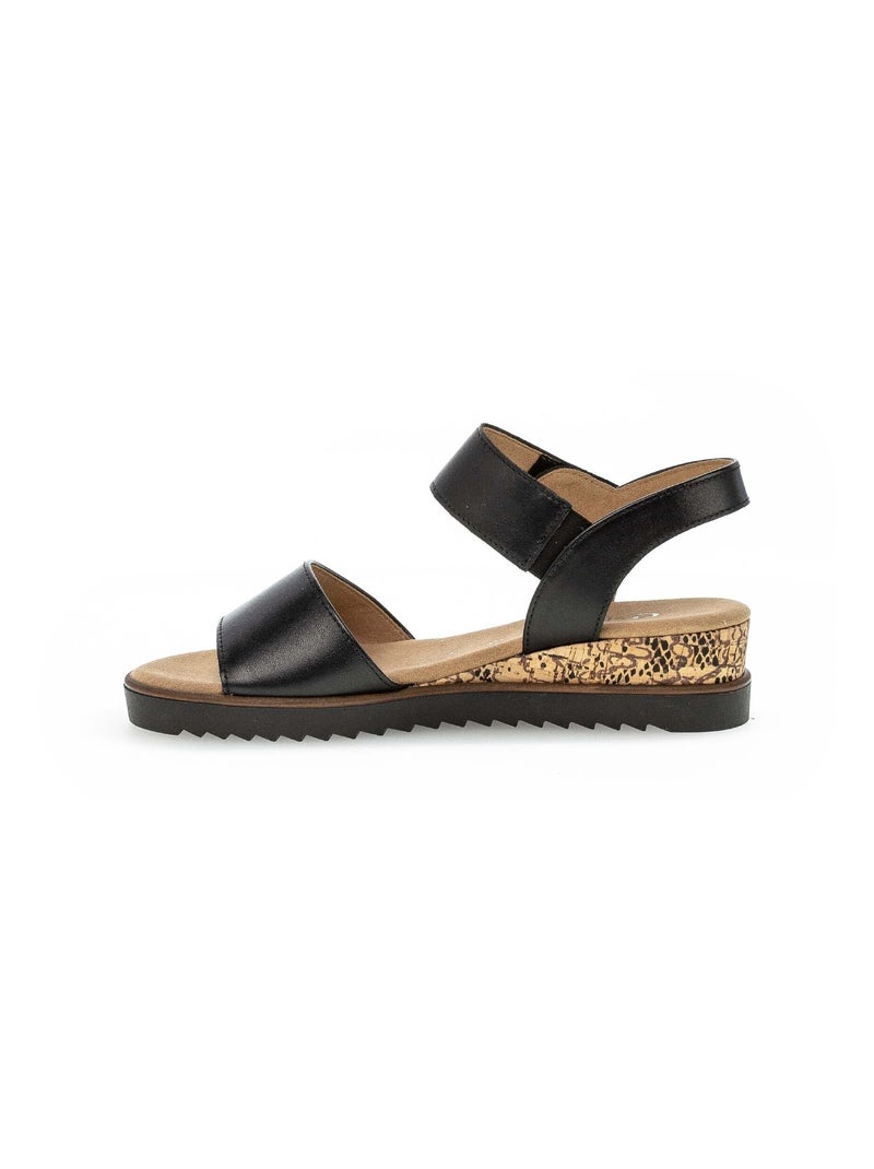 Sandales  en cuir lisse Noir - Kiabi