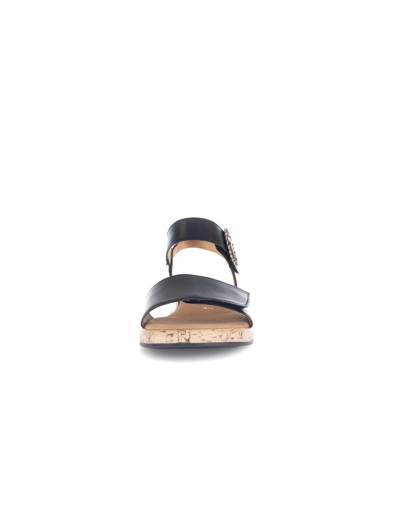 Sandales  en cuir lisse Noir - Kiabi