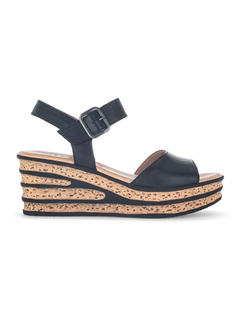 Sandales  en cuir lisse Noir - Kiabi