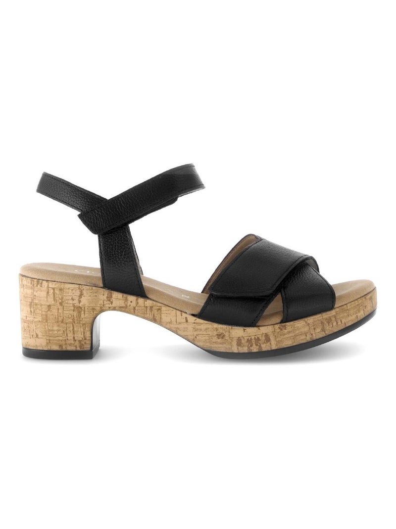 Sandales  en cuir lisse Noir - Kiabi