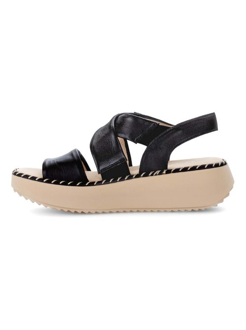 Sandales  en cuir lisse - Kiabi