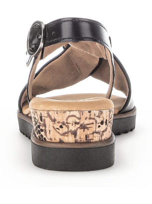 Sandales en cuir lisse - Kiabi Sandales en cuir lisse - Kiabi