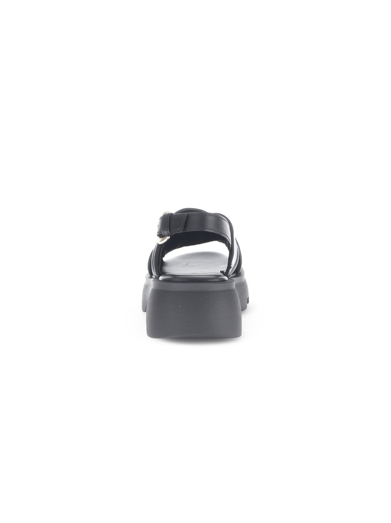 Sandales  en cuir lisse Noir - Kiabi