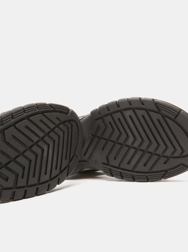 Sandales en cuir Marron - Kiabi