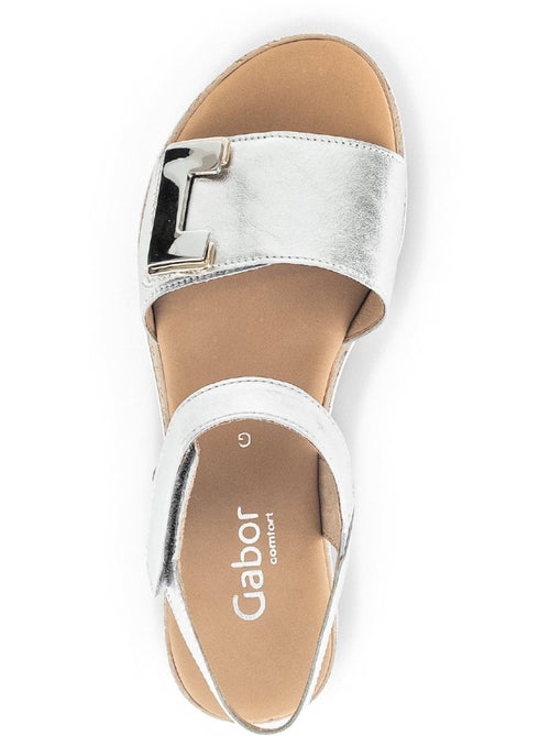 Sandales  en cuir métallisé - Kiabi