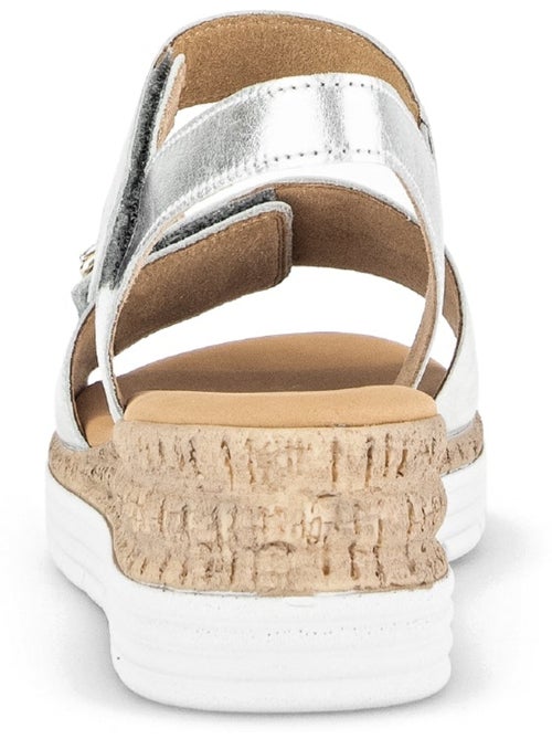 Sandales  en cuir métallisé - Kiabi