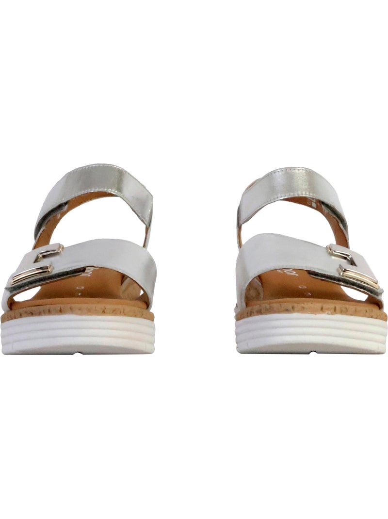 Sandales  en cuir métallisé Argent - Kiabi