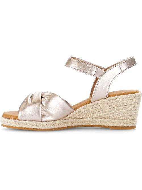 Sandales  en cuir métallisé - Kiabi