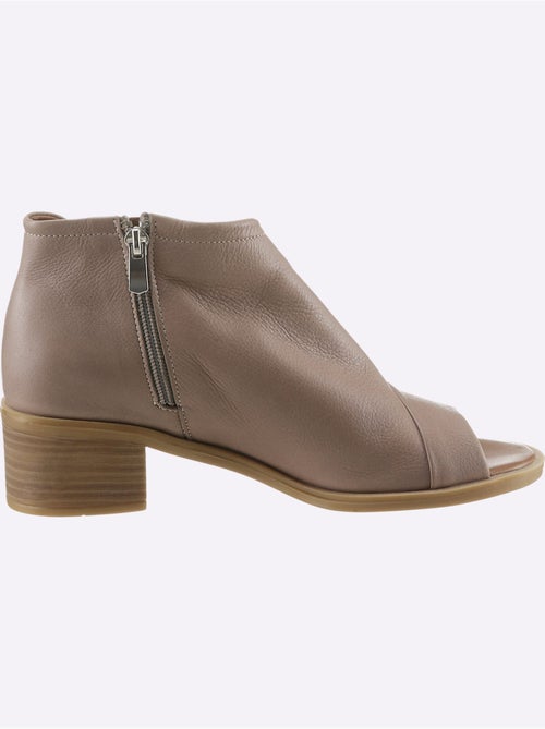 Sandales en cuir nappa avec glissière latérale et semelle en caoutchouc - Taille standard - Helline - Kiabi