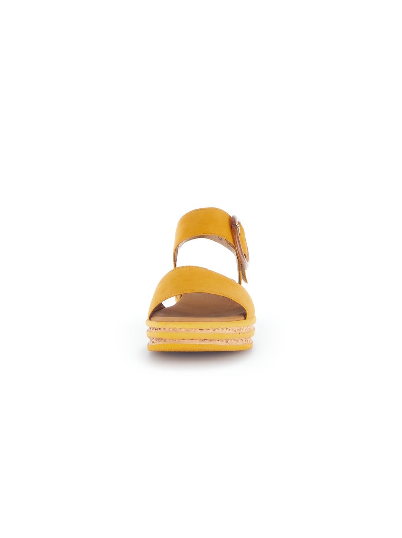 Sandales  en cuir nubuck Jaune - Kiabi