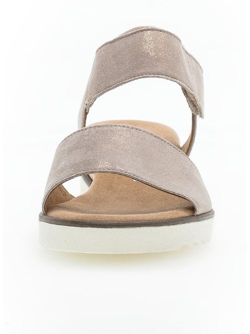 Sandales en cuir nubuck métallisé - Kiabi Sandales en cuir nubuck métallisé - Kiabi