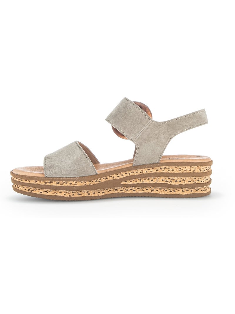 Sandales  en cuir velours Beige - Kiabi