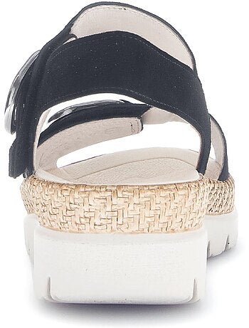 Sandales en cuir velours