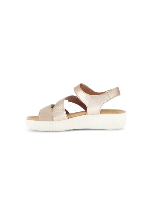 Sandales  en cuirs combinés - Kiabi