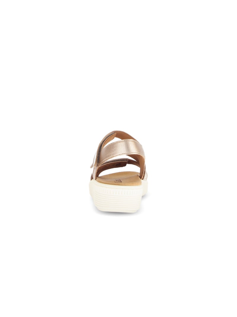 Sandales  en cuirs combinés Beige - Kiabi